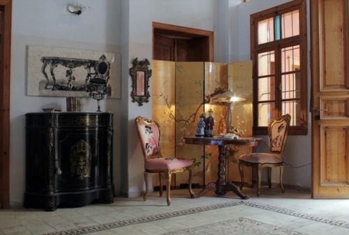 Art adorns the house - a 150 year old building in new splendor