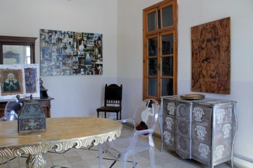 Art adorns the house - a 150 year old building in new splendor