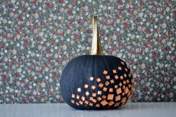 Halloween Decoration craft - decorate pumpkins attractive