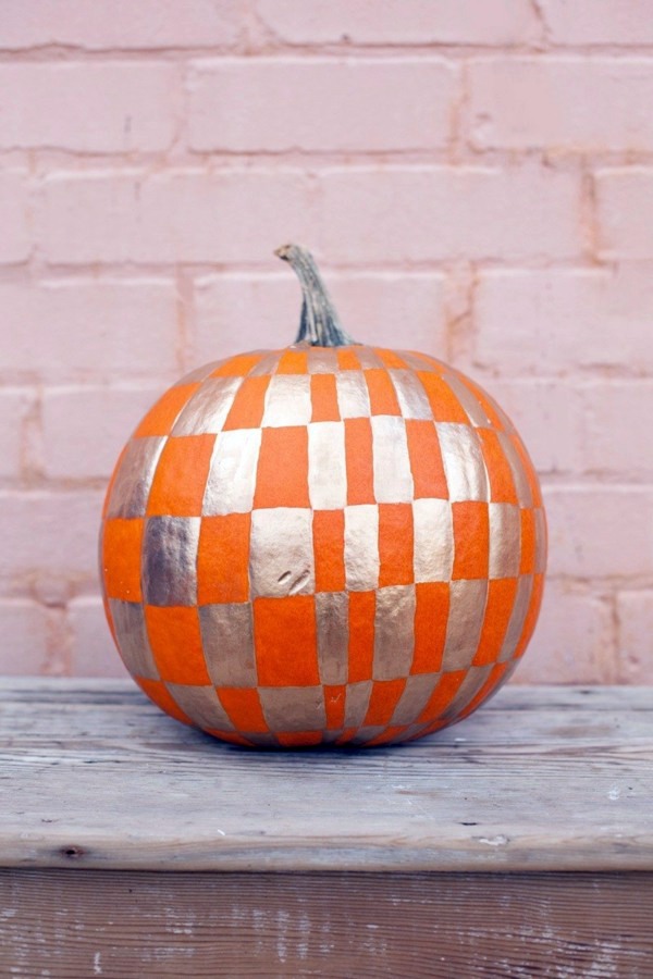 Halloween Decoration craft - decorate pumpkins attractive