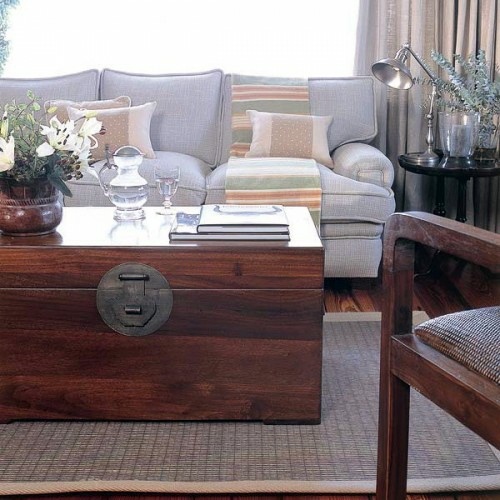15 original and extravagant ideas for interior decoration with chests