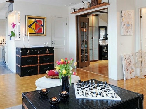 15 original and extravagant ideas for interior decoration with chests