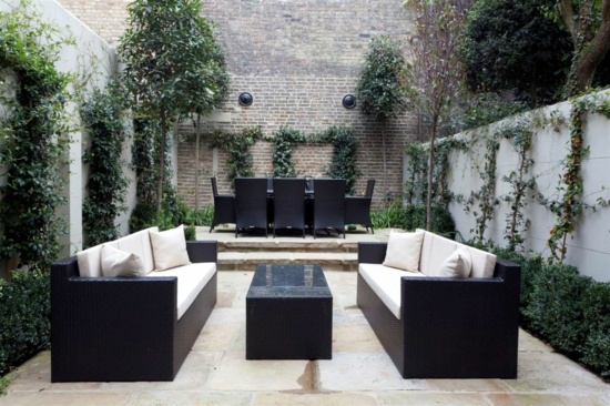 Send, make cool garden - cool example of redesigning the concrete parking