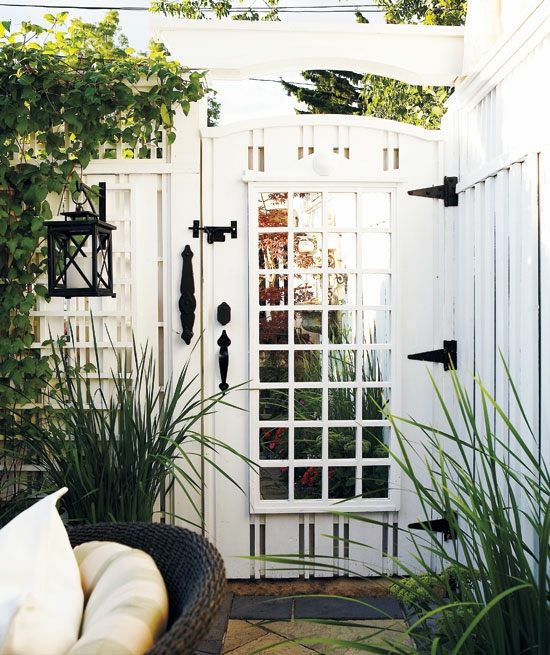 Send, make cool garden - cool example of redesigning the concrete parking