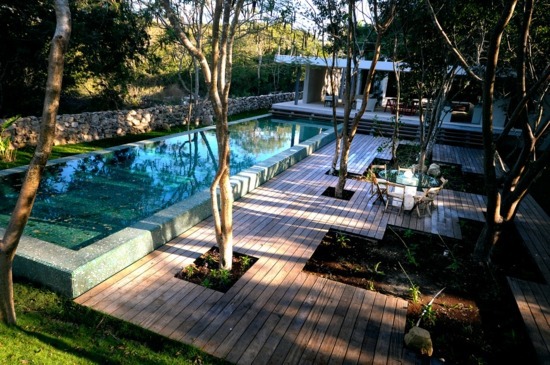 Send, make cool garden - cool example of redesigning the concrete parking