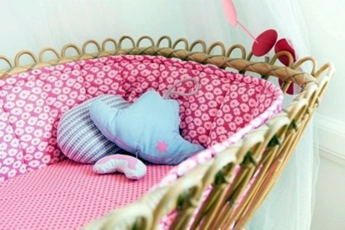 Use vintage accents - Nursery device