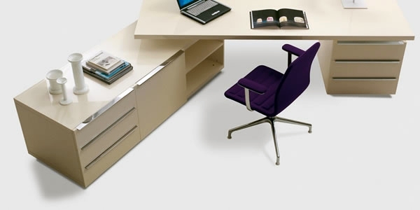 Möbel - The stylish and contemporary desk by Cappellini