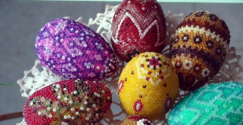 Bastelideen - Easter eggs decorated with beads - tinker Osterdeko itself Bastelideen - Easter eggs decorated with beads - tinker Osterdeko itself