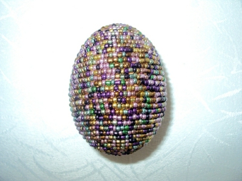 Easter eggs decorated with beads - tinker Osterdeko itself Easter eggs decorated with beads - tinker Osterdeko itself