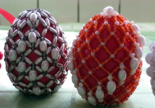Easter eggs decorated with beads - tinker Osterdeko itself Easter eggs decorated with beads - tinker Osterdeko itself
