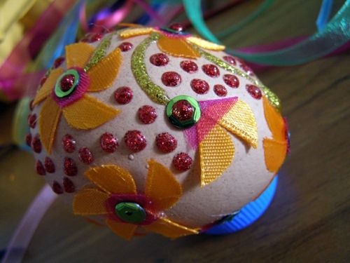 Easter eggs decorated with beads - tinker Osterdeko itself Easter eggs decorated with beads - tinker Osterdeko itself