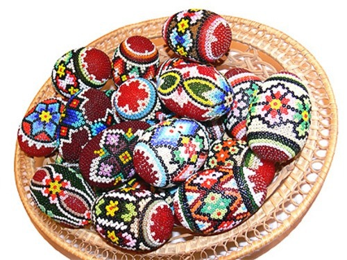Ostern - Easter eggs decorated with beads - tinker Osterdeko itself Ostern - Easter eggs decorated with beads - tinker Osterdeko itself