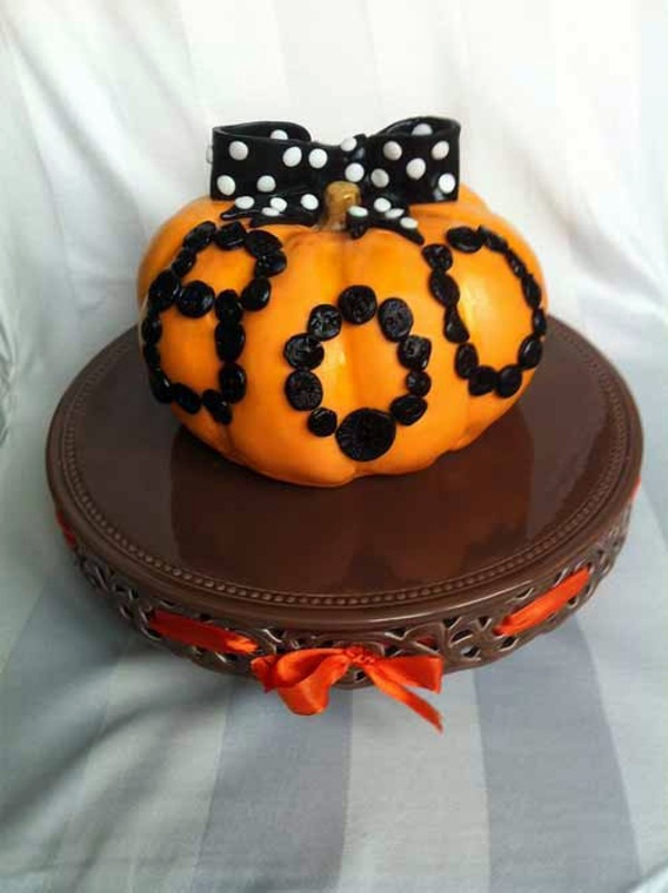 Halloween Party Ideas - great cakes in pumpkin shape