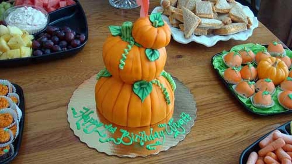 Halloween Party Ideas - great cakes in pumpkin shape