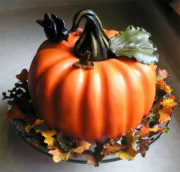Halloween Party Ideas - great cakes in pumpkin shape
