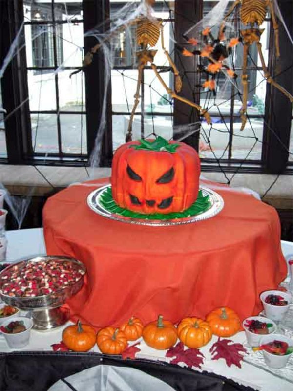 Halloween Party Ideas - great cakes in pumpkin shape