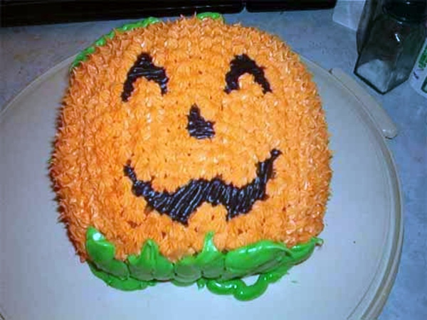 Halloween Party Ideas - great cakes in pumpkin shape