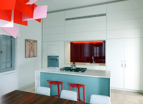 15-color interior design in red, white and blue. It starts!