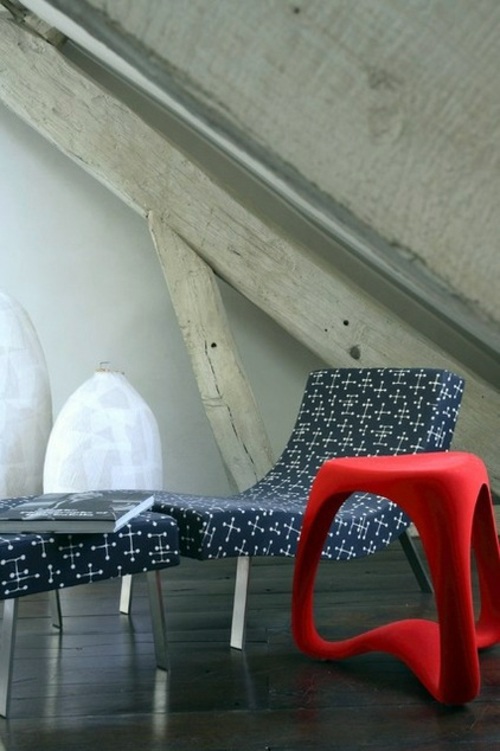 15-color interior design in red, white and blue. It starts!
