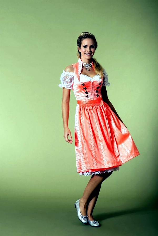 Ladies fashion dress - Dirndl dresses for the Oktoberfest Munich 2014 Ladies fashion dress - Dirndl dresses for the Oktoberfest Munich 2014