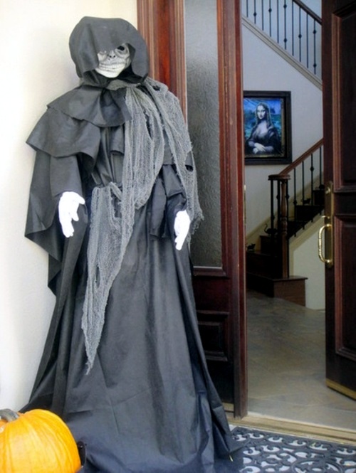 Send Halloween Decoration