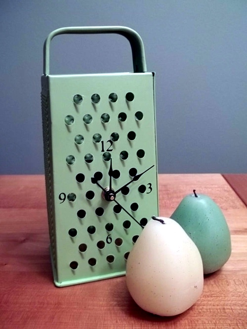 Fancy DIY clock from various home accessories
