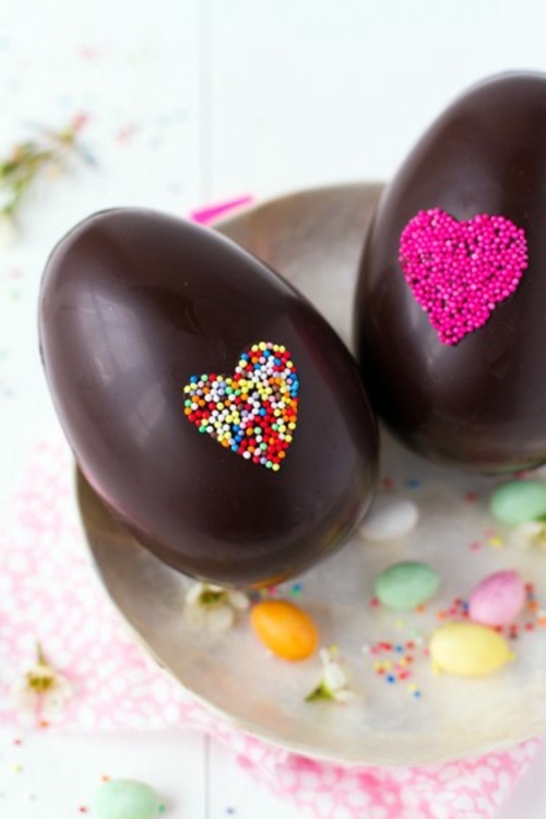 DIY chocolate Easter eggs