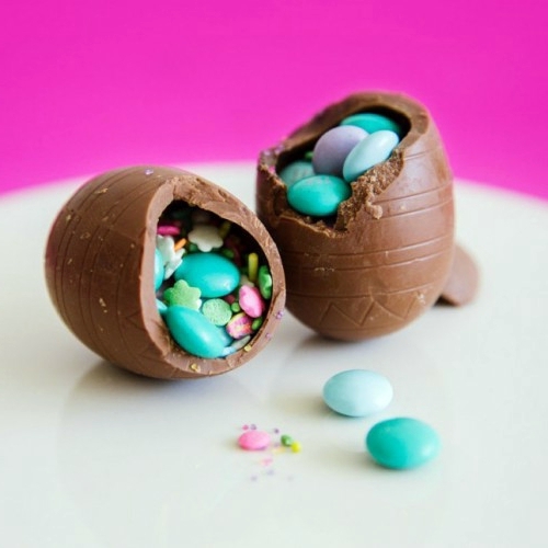 DIY chocolate Easter eggs