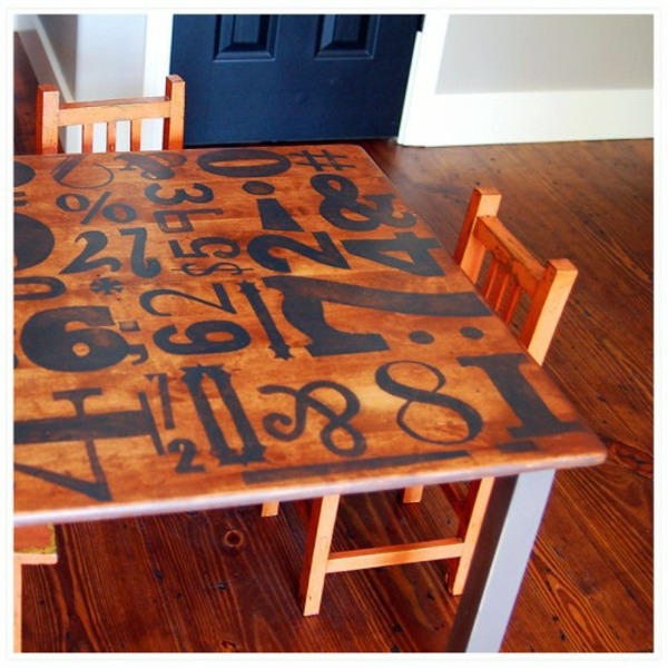 Amusing table to play - great idea for the kids