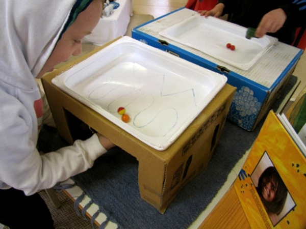 Amusing table to play - great idea for the kids