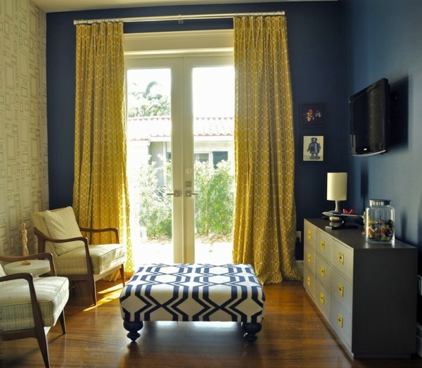 Send ottoman use as a side table - a versatile piece of furniture with style