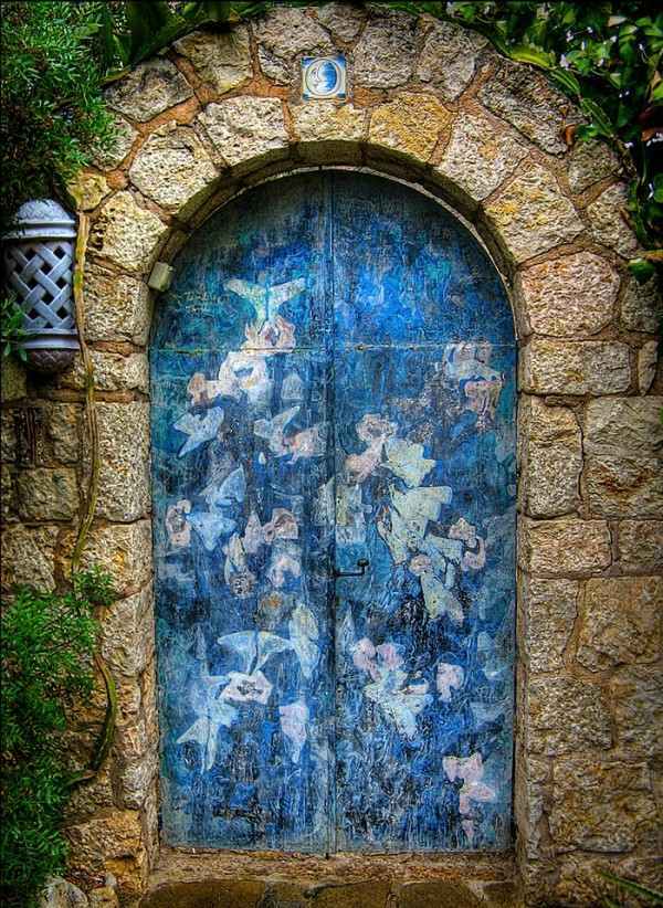 Beautiful house doors in country style – DIY door colors | Interior