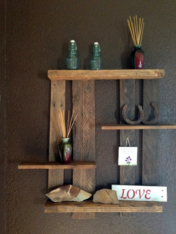 Building with pallets - the original ideas know no boundaries