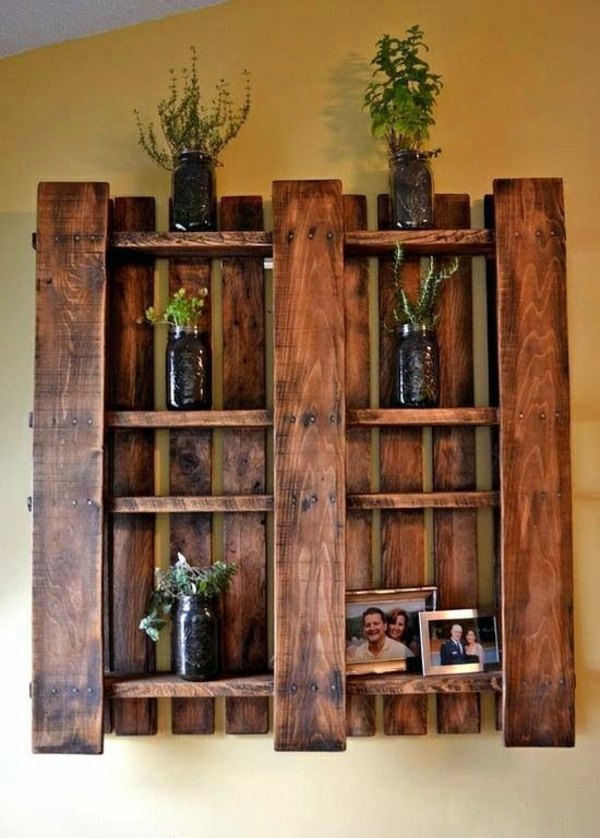 Building with pallets - the original ideas know no boundaries