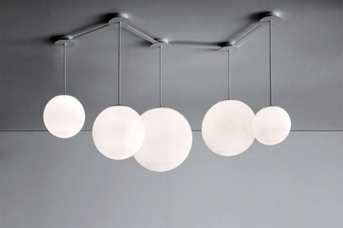 White ball lamps at different heights - Multiball Lighting by Roberto Paoli