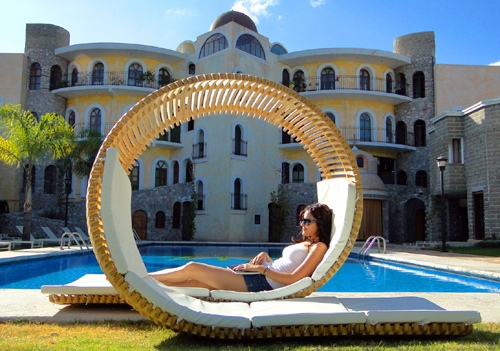 Außenmöbel - Double recliner outdoors by Victor M. Aleman