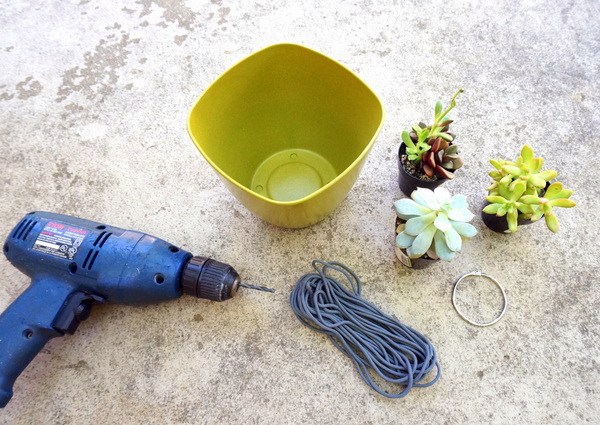 Hanging planters do it yourself - a DIY project for your garden
