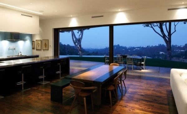 The Modern house on the hill and Magnificent views in the canyon The Modern house on the hill and Magnificent views in the canyon