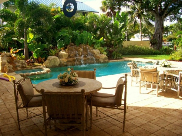 Amazing and cool design in the backyard - garden design in eclectic style Amazing and cool design in the backyard - garden design in eclectic style