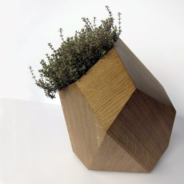 Chapütschin and Gion - Wooden Planters Ideas Chapütschin and Gion - Wooden Planters Ideas