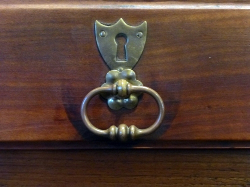 As can be appreciated the quality of the antique furniture properly