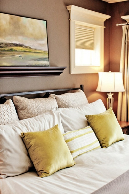 Forget the bare walls - design your art gallery with picture frames on the wall