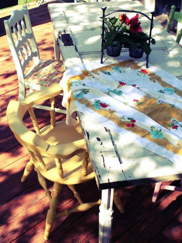 Old doors re-use - cool decoration and DIY furniture Old doors re-use - cool decoration and DIY furniture