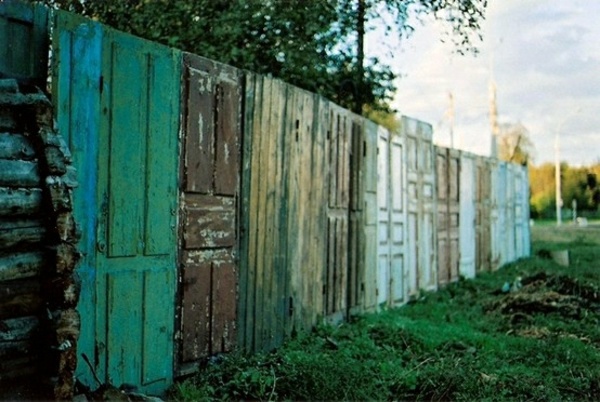 Old doors re-use - cool decoration and DIY furniture Old doors re-use - cool decoration and DIY furniture
