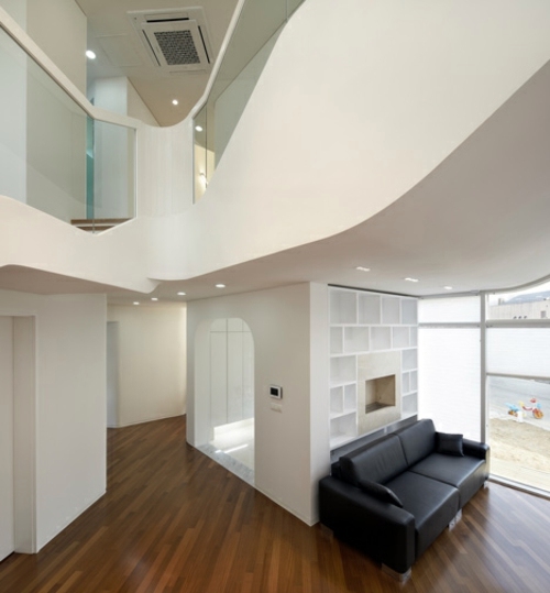 Attractive white designer house located in South Korea Attractive white designer house located in South Korea