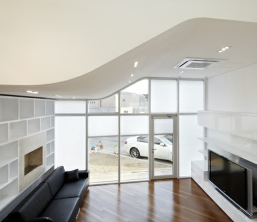 Attractive white designer house located in South Korea Attractive white designer house located in South Korea
