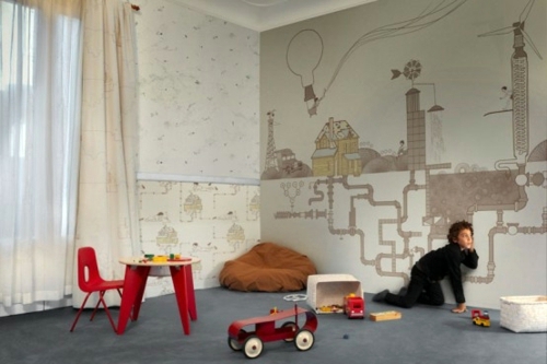 Designer wallpaper in the nursery
