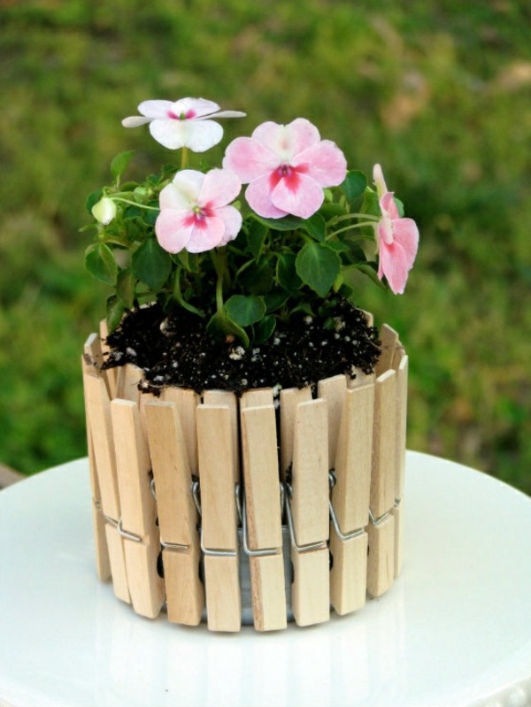 Original flowerpots from discarded objects