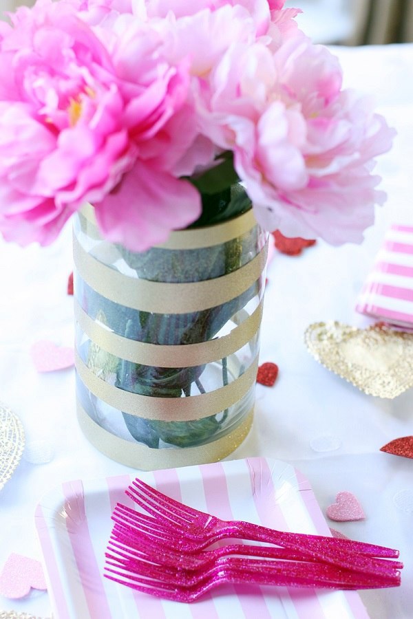 Original DIY vases - perfect for a beautiful bouquet
