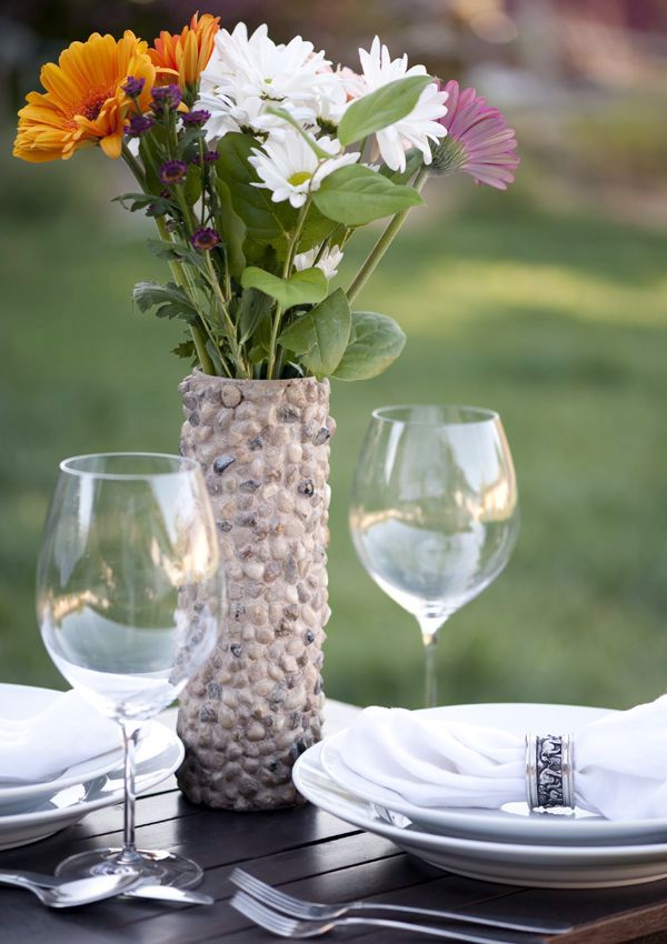 Original DIY vases - perfect for a beautiful bouquet